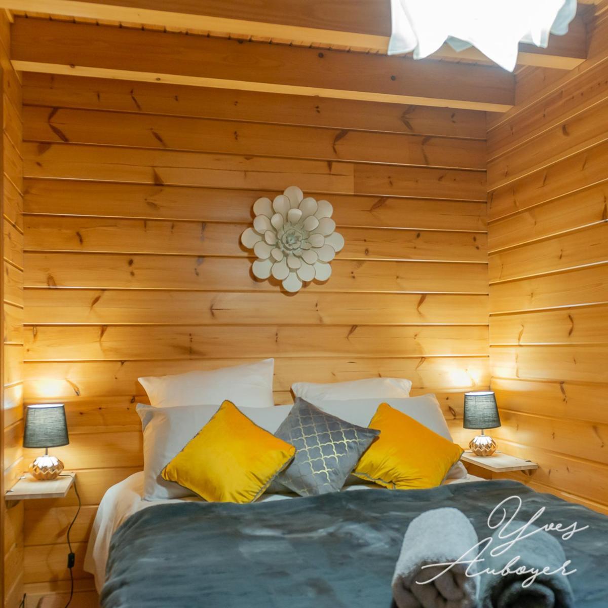 Chalet La Calougeotte, Jardin, Spa Et Sauna Prives Le Menil Luaran gambar
