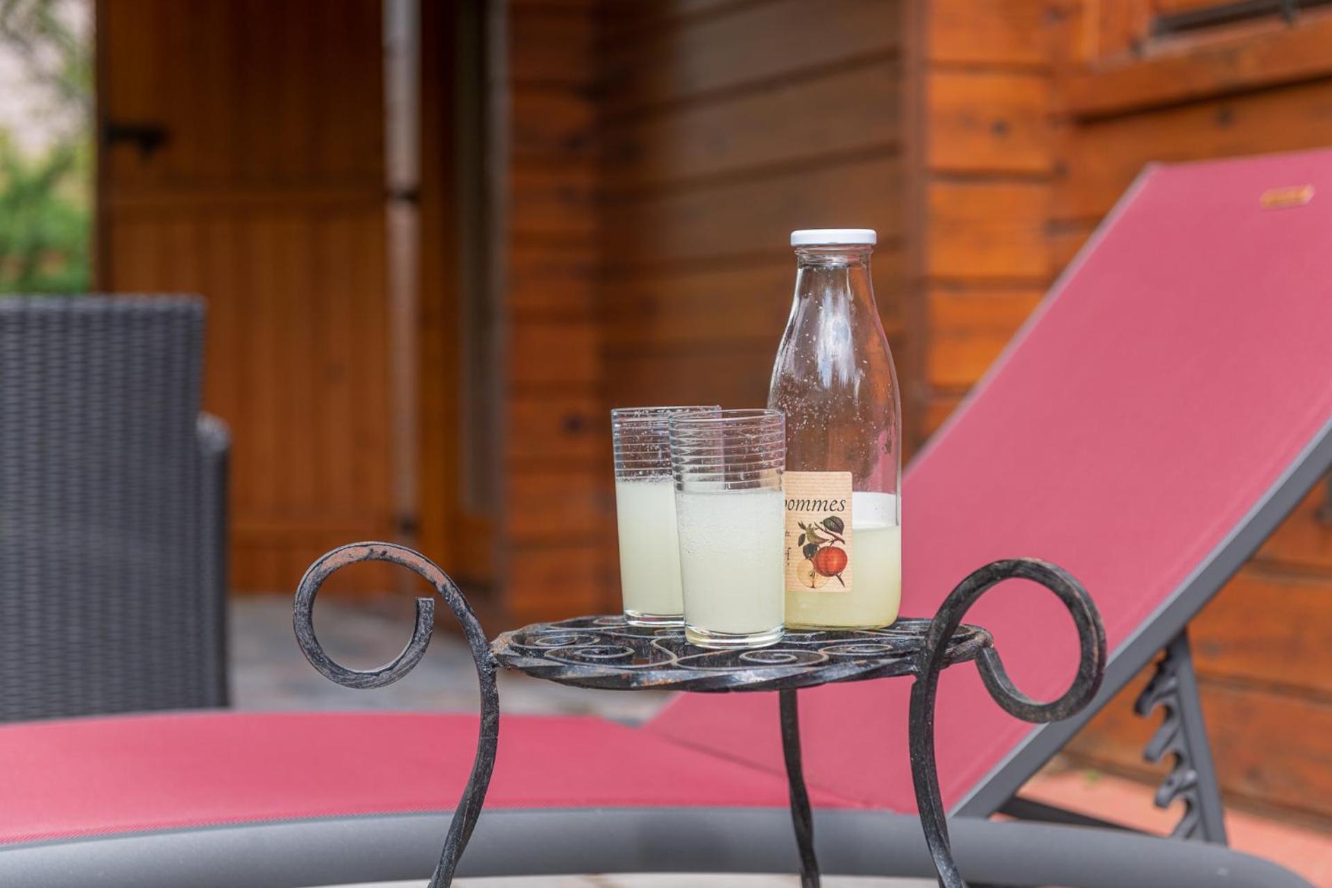 Chalet La Calougeotte, Jardin, Spa Et Sauna Prives Le Menil Luaran gambar