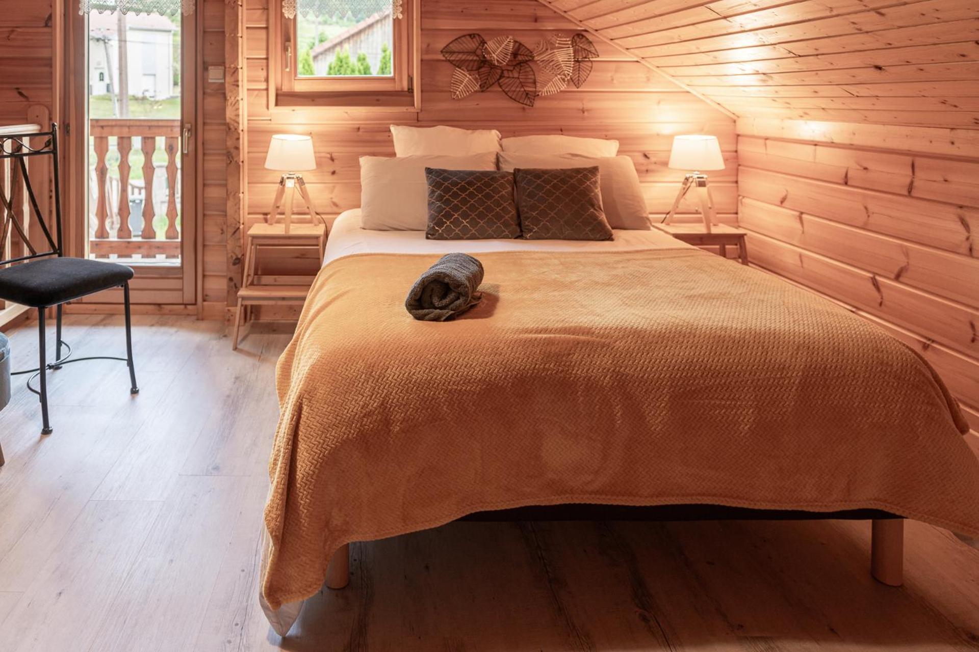 Chalet La Calougeotte, Jardin, Spa Et Sauna Prives Le Menil Luaran gambar