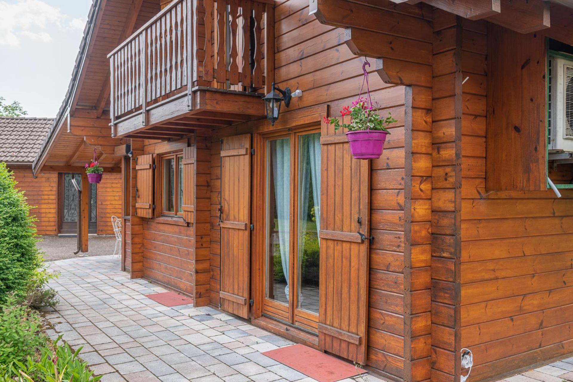 Chalet La Calougeotte, Jardin, Spa Et Sauna Prives Le Menil Luaran gambar