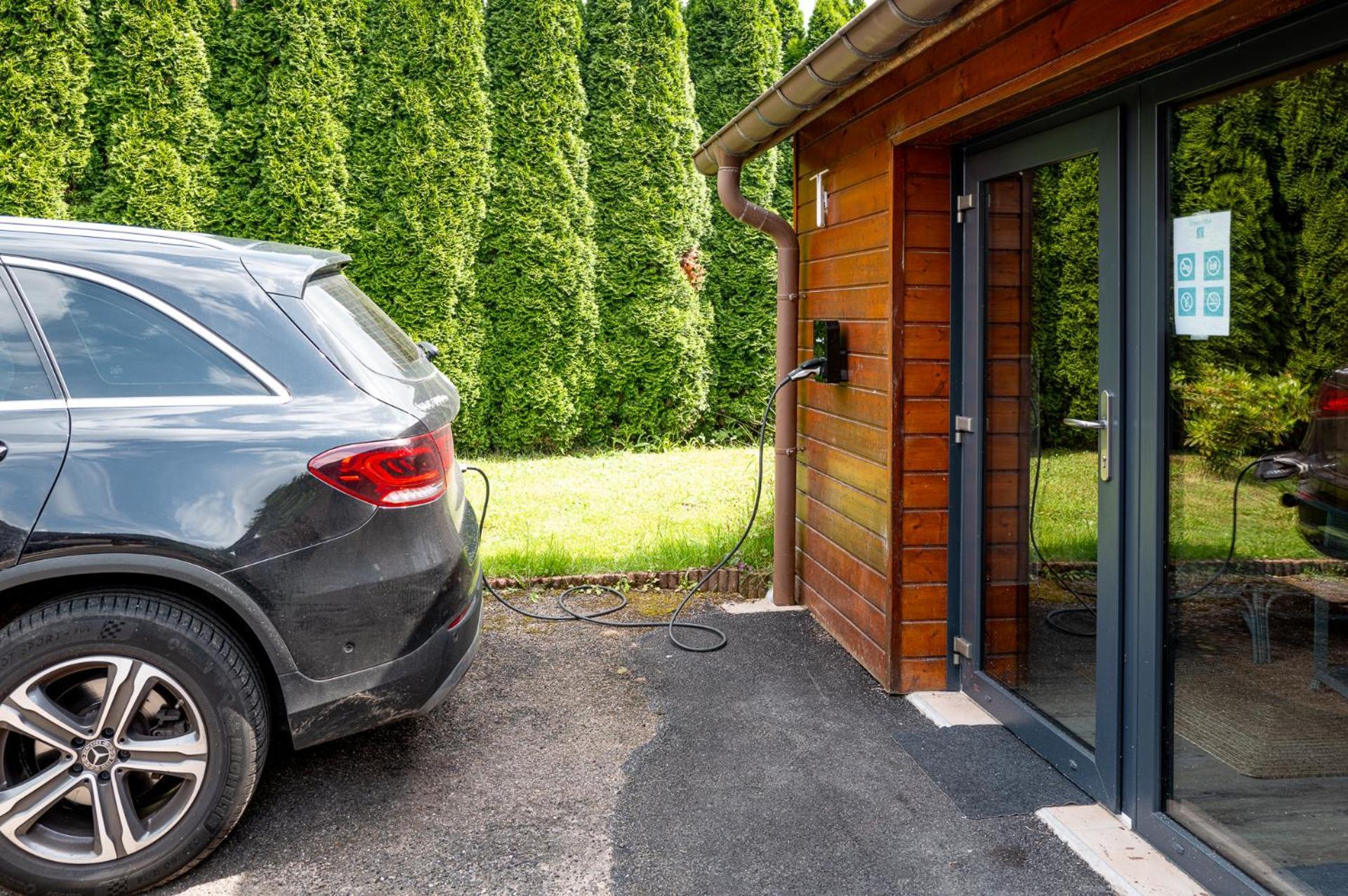Chalet La Calougeotte, Jardin, Spa Et Sauna Prives Le Menil Luaran gambar